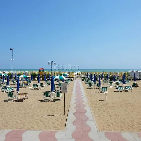Adriatica Immobiliare - Centromare
